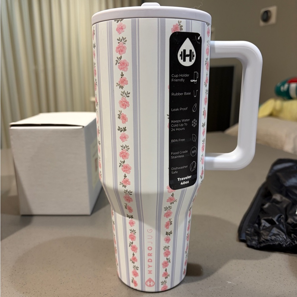 BNWT 40 oz Hydrojug Primrose Tumbler